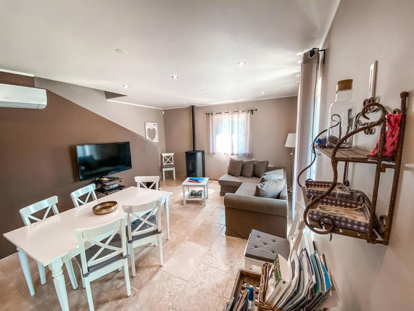 La Petite Colline Villa Апт Екстериор снимка